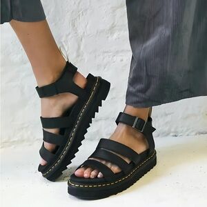 NWOT Doc Martens "BLAIRE" Hydro Black Leather Strap Sandals - US Sz 6 UK Sz 4 😍